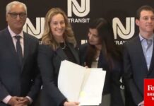 Governor CAUGHT In Mosque With Hamas Bankroller! Governor CAUGHT In Mosque With Hamas Bankroller