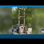 US Capitol Police arrest driver with a guillotine in truck bed by the US Capitol building